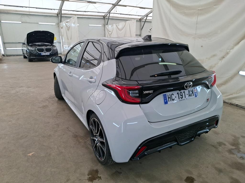 TOYOTA YARIS HYBRIDE 130h GR Sport 2025