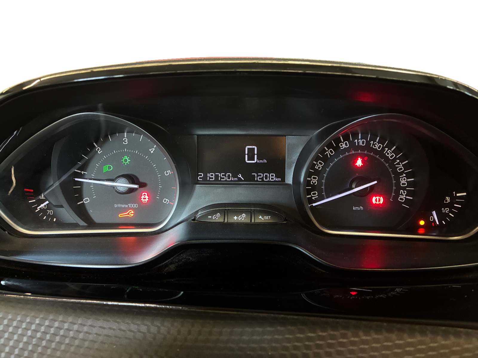 PEUGEOT 2008 BlueHDi 100ch BVM6 Style 2019