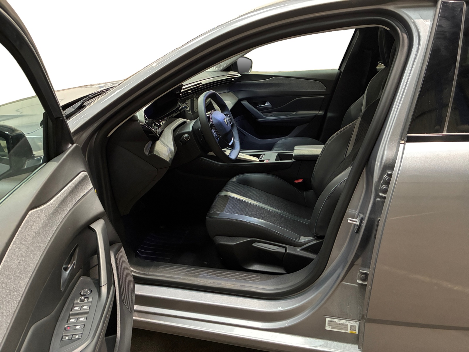 PEUGEOT 308 Hybrid 145 e-DCS6 Allure 2025