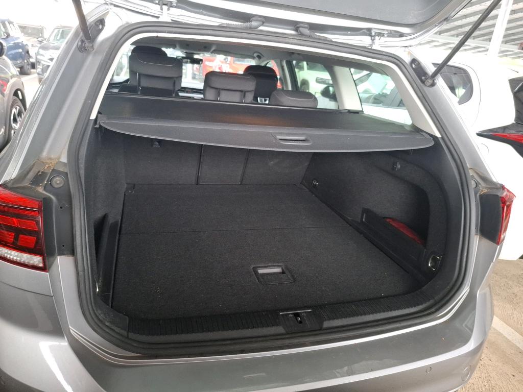 VOLKSWAGEN PASSAT SW 1.5 TSI ACT OPF 150 DSG7 Business 2022