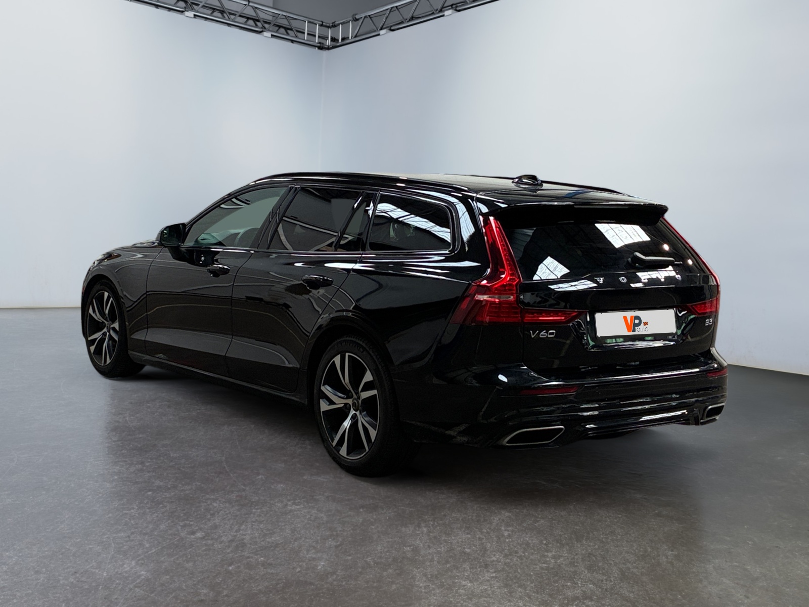 VOLVO V60 B3 163 ch Geartronic 8 R-Design 2021