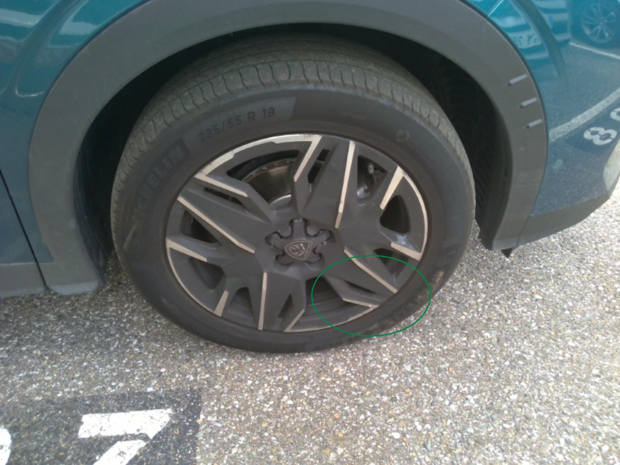 PEUGEOT 3008 Hybrid 145 e-DCS6 GT 2025
