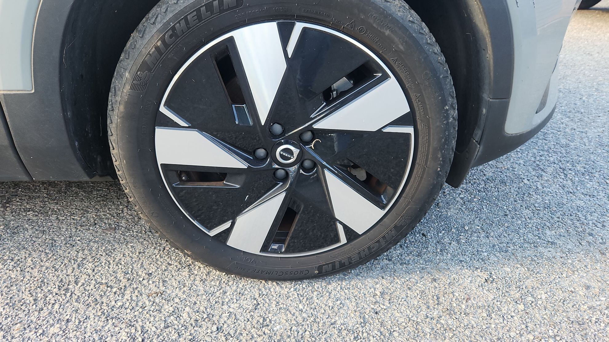 VOLVO C40 Recharge Extended Range 252 ch 1EDT Start 2023