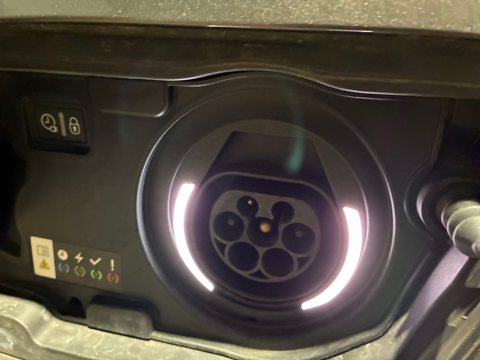 PEUGEOT 3008 Hybrid 225 e-EAT8 Allure Pack 2021