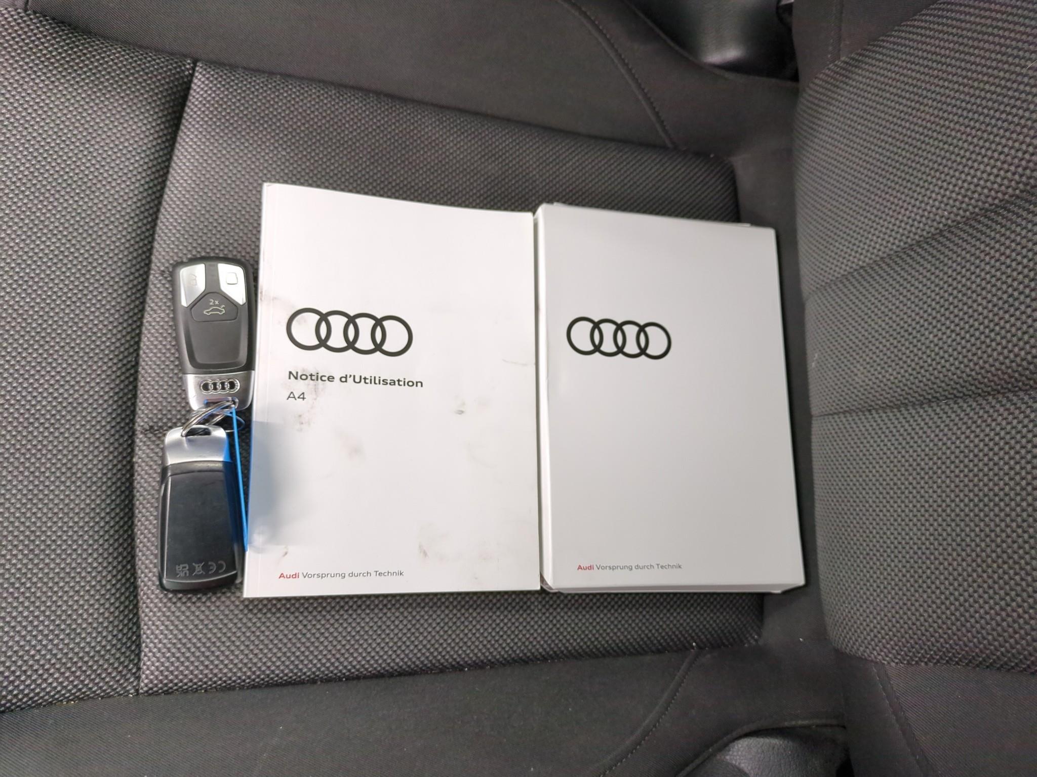 AUDI A4 AVANT 30 TDI 136 S tronic 7 Business Line 2022