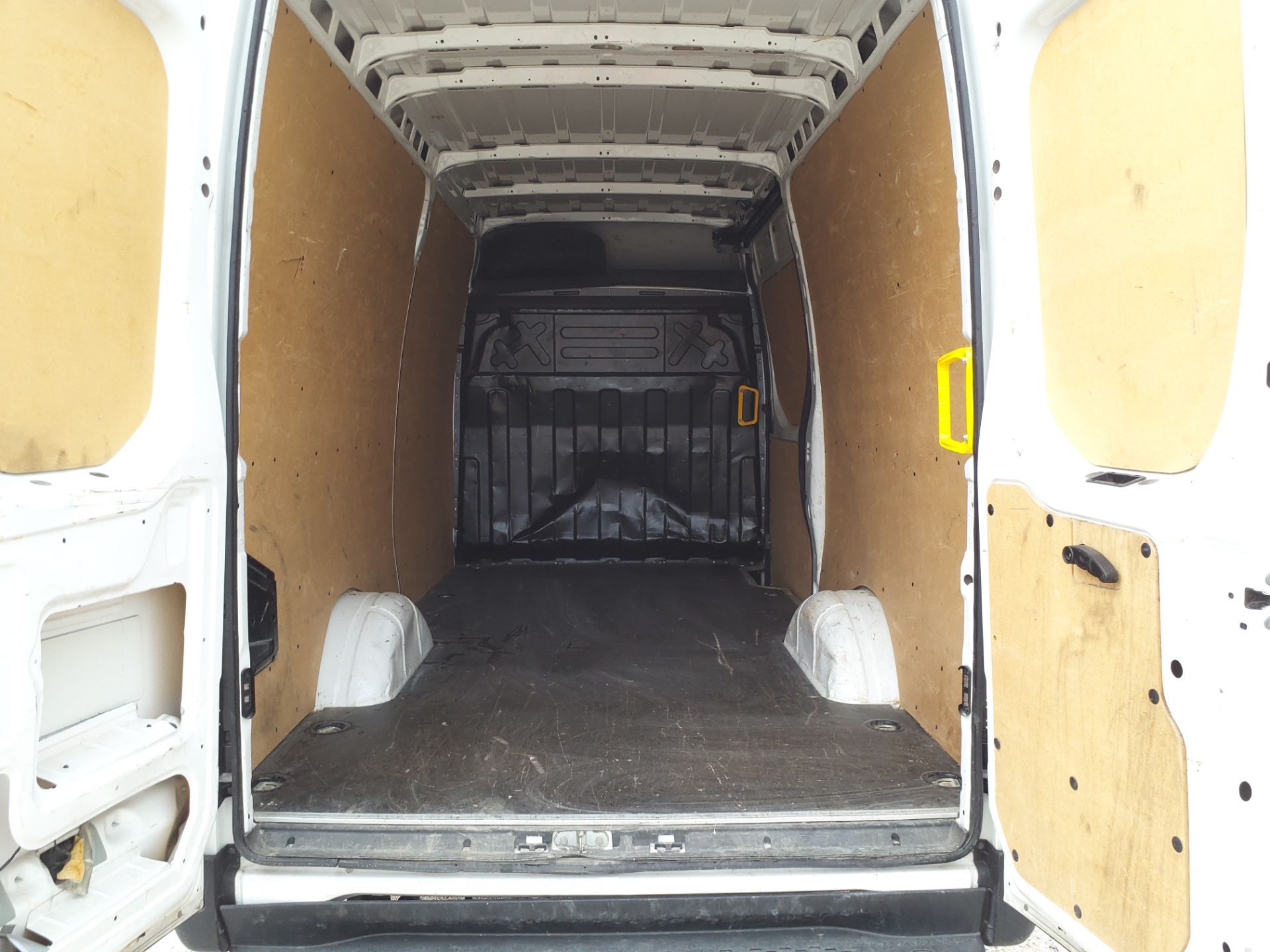 IVECO 35S 14V 3,5T 136CV 3520L Q-LEAF 4X2 2023