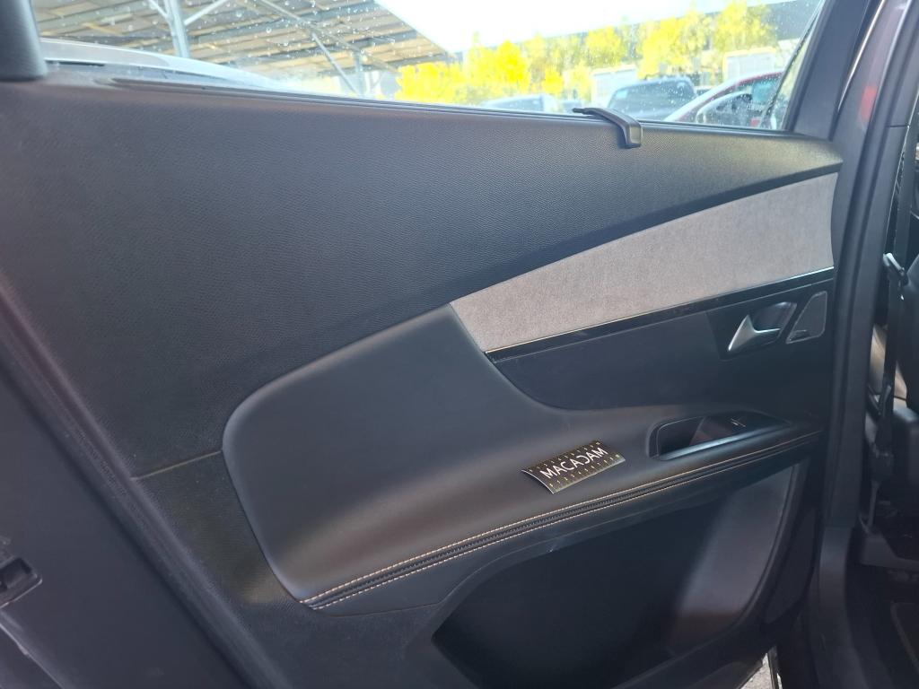PEUGEOT 5008 PureTech 130ch S&S EAT8 GT Pack 2021