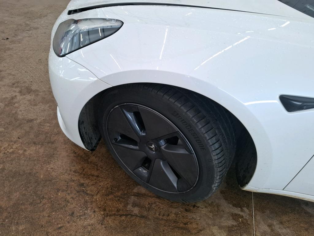 TESLA  2023