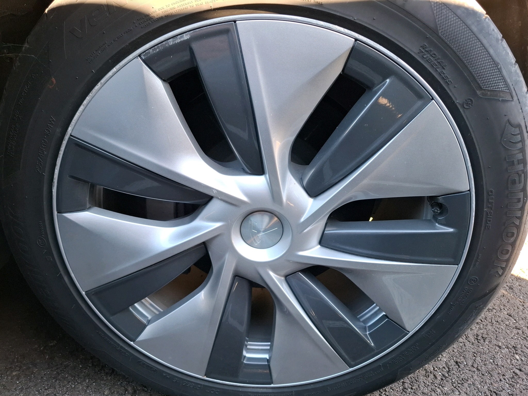 TESLA MODEL Y Standard RWD 2023
