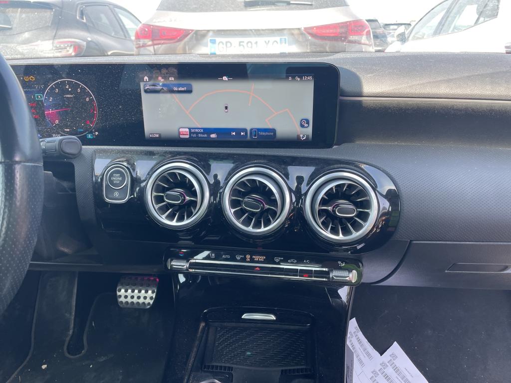 MERCEDES-BENZ CLASSE A 200 AMG Line 2024