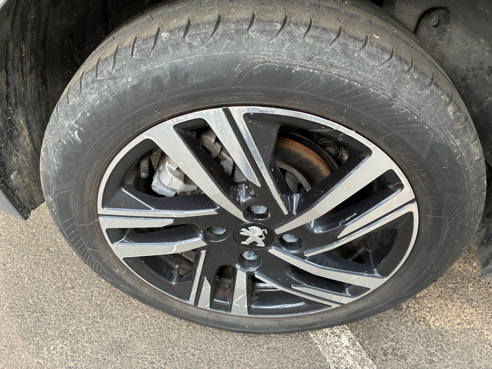 PEUGEOT 208 PureTech 100 S&S EAT8 Allure 2022