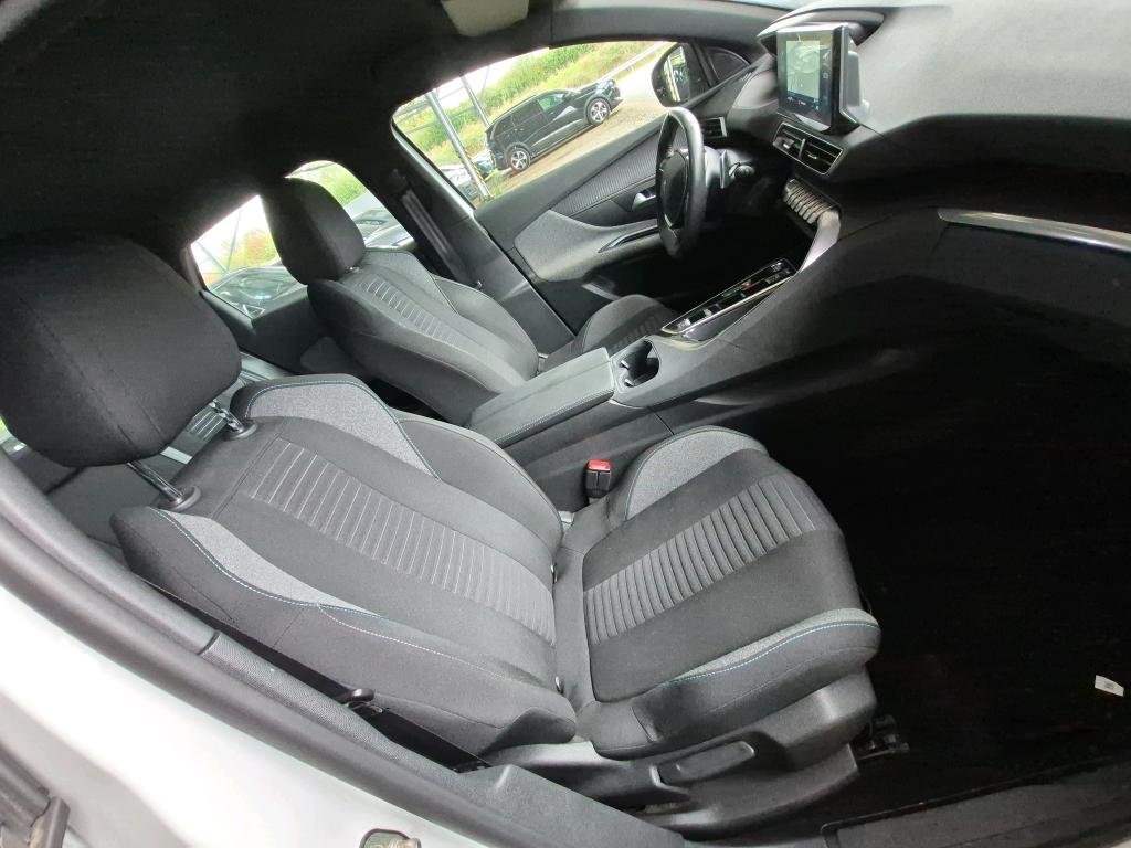 PEUGEOT 3008 BlueHDi 130ch S&S EAT8 Active Pack 2024