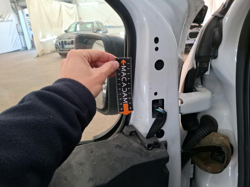 RENAULT TRAFIC FOURGON FGN L2H1 3000 KG BLUE DCI 130 CONFORT 2022