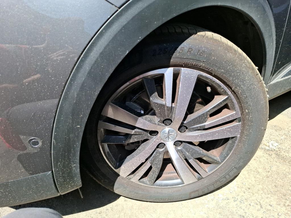 PEUGEOT 3008 Hybrid 225 e-EAT8 Allure Pack 2022