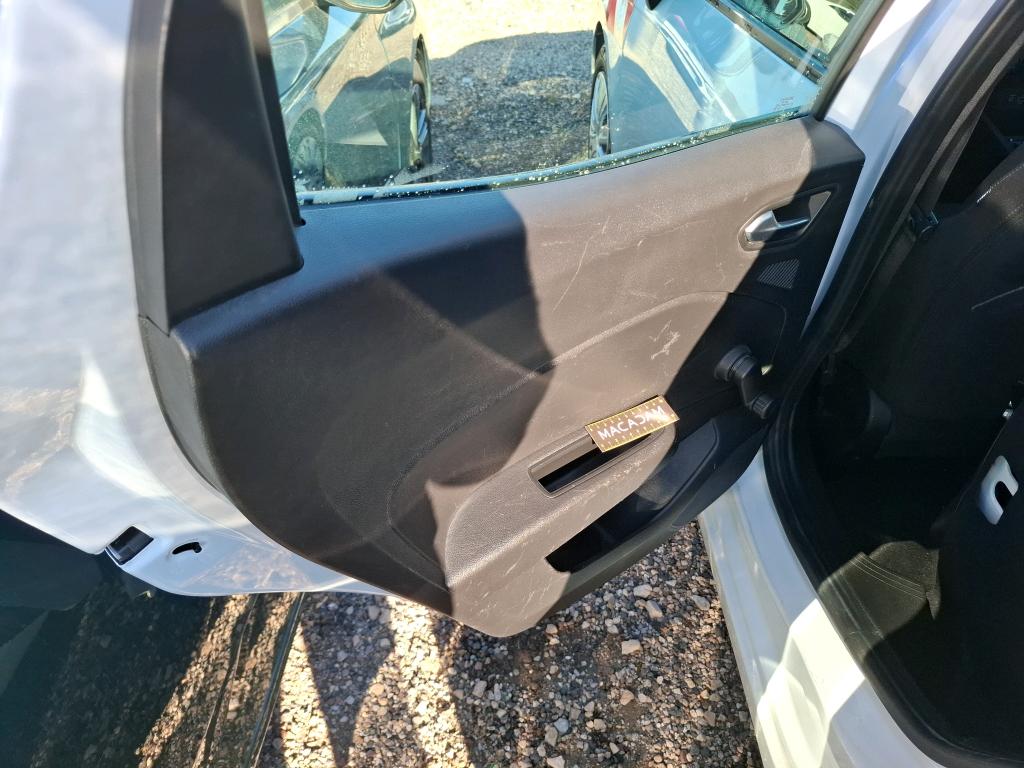 RENAULT CLIO SOCIETE BLUE DCI 85 AIR NAV 2020