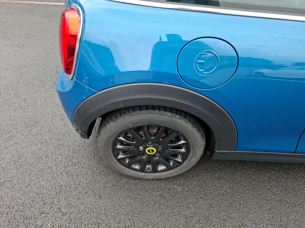 MINI HATCH 3 Portes Cooper SE 184 ch Essential 2023