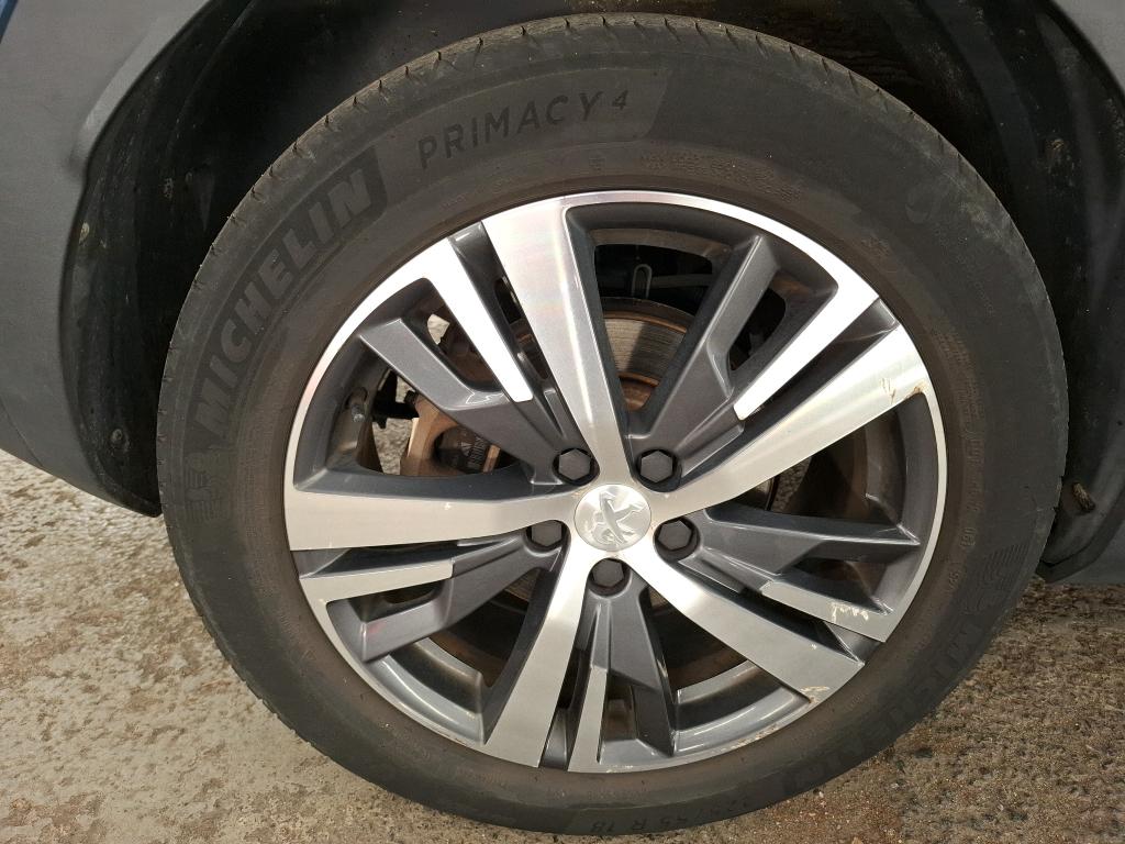 PEUGEOT 3008 Hybrid 225 e-EAT8 Allure Pack 2021