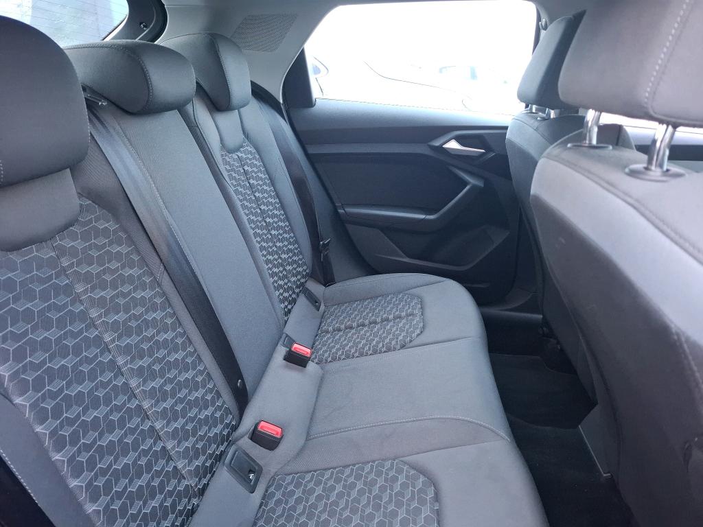 AUDI A1 SPORTBACK 30 TFSI 110 ch S tronic 7 Design 2021