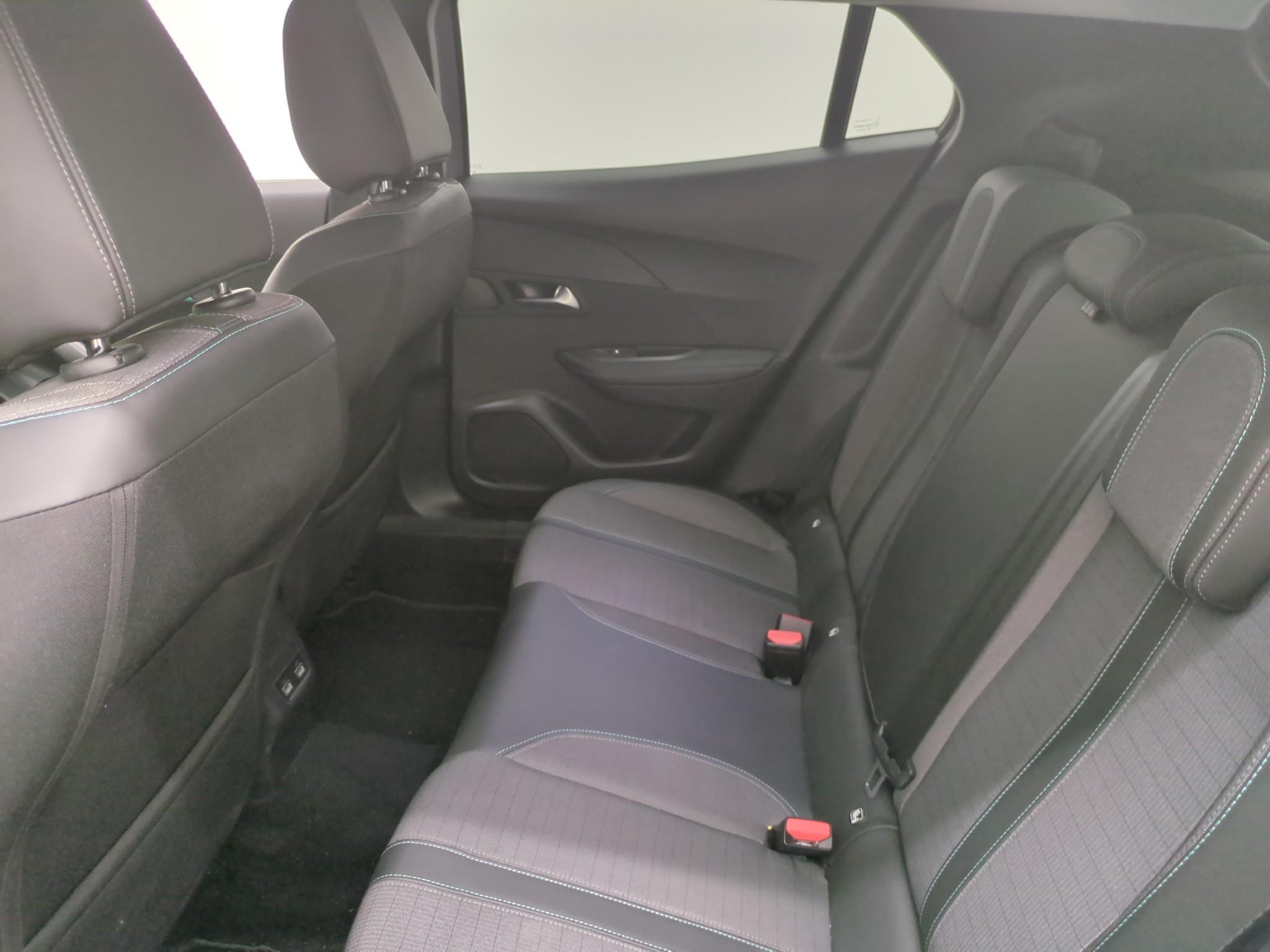 PEUGEOT 2008 BlueHDi 110 S&S BVM6 Allure Pack 2022