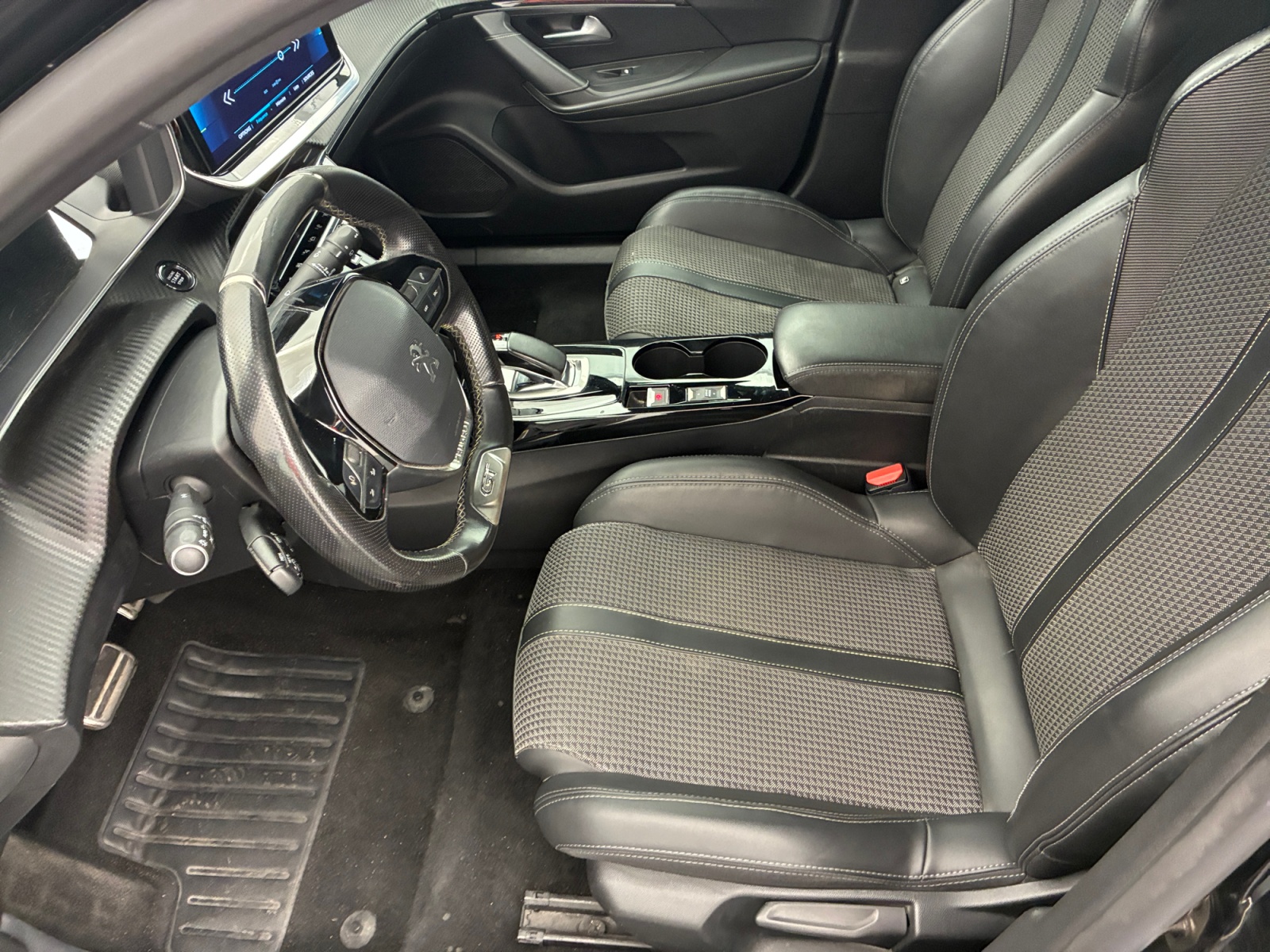 PEUGEOT 2008 Electrique 136 ch GT GT 2021