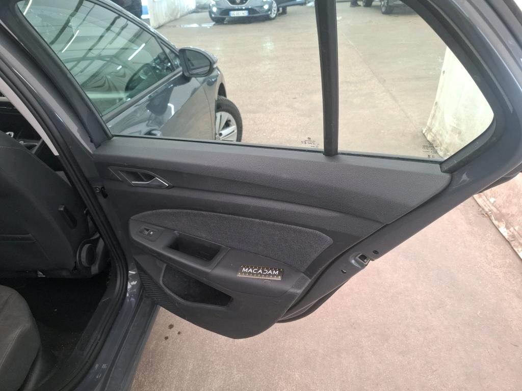 VOLKSWAGEN GOLF 2.0 TDI SCR 116 BVM6 Life Plus 2023