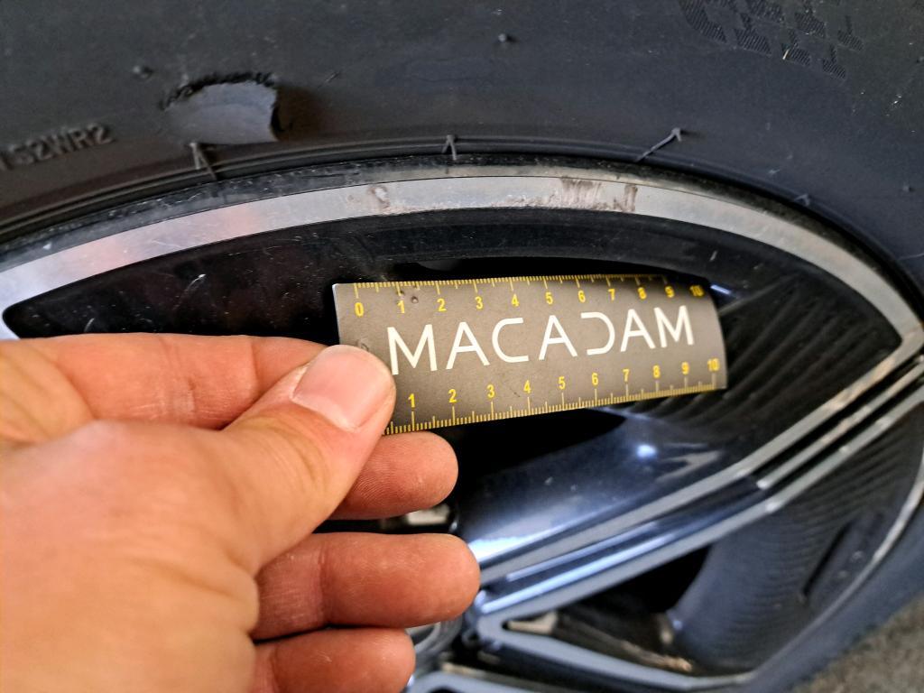MERCEDES EQE 350 AMG Line 2022