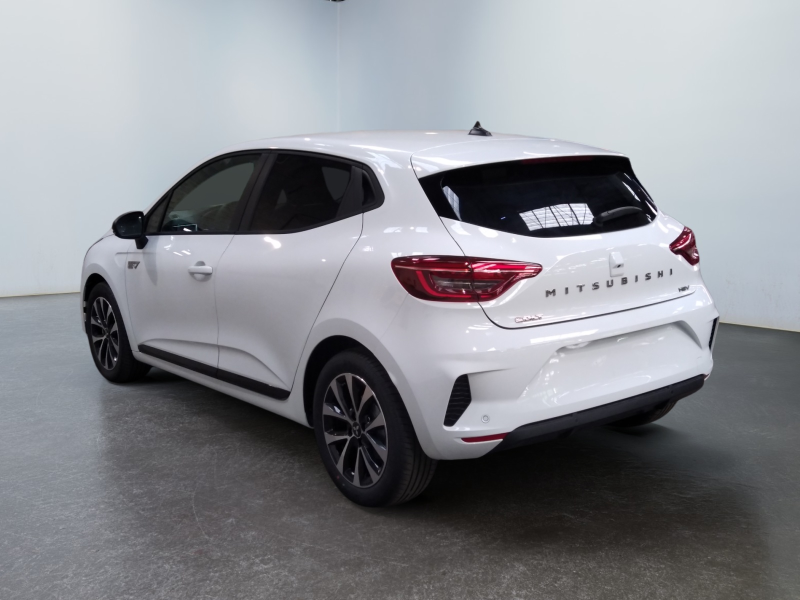 MITSUBISHI COLT 1.6 MPI HEV 143 Invite+ 2026