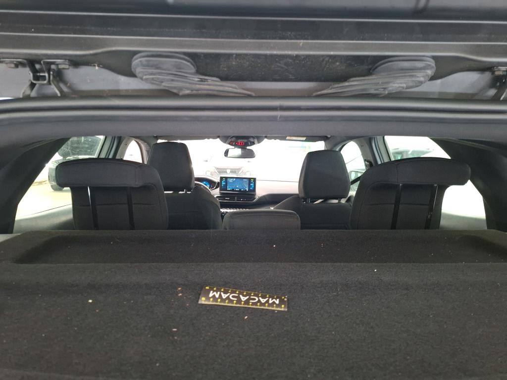 PEUGEOT 3008 Hybrid 225 e-EAT8 Active Pack 2023