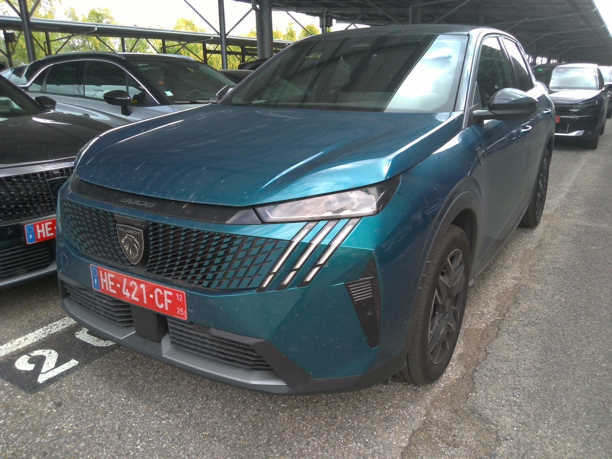 3008 HYBRID