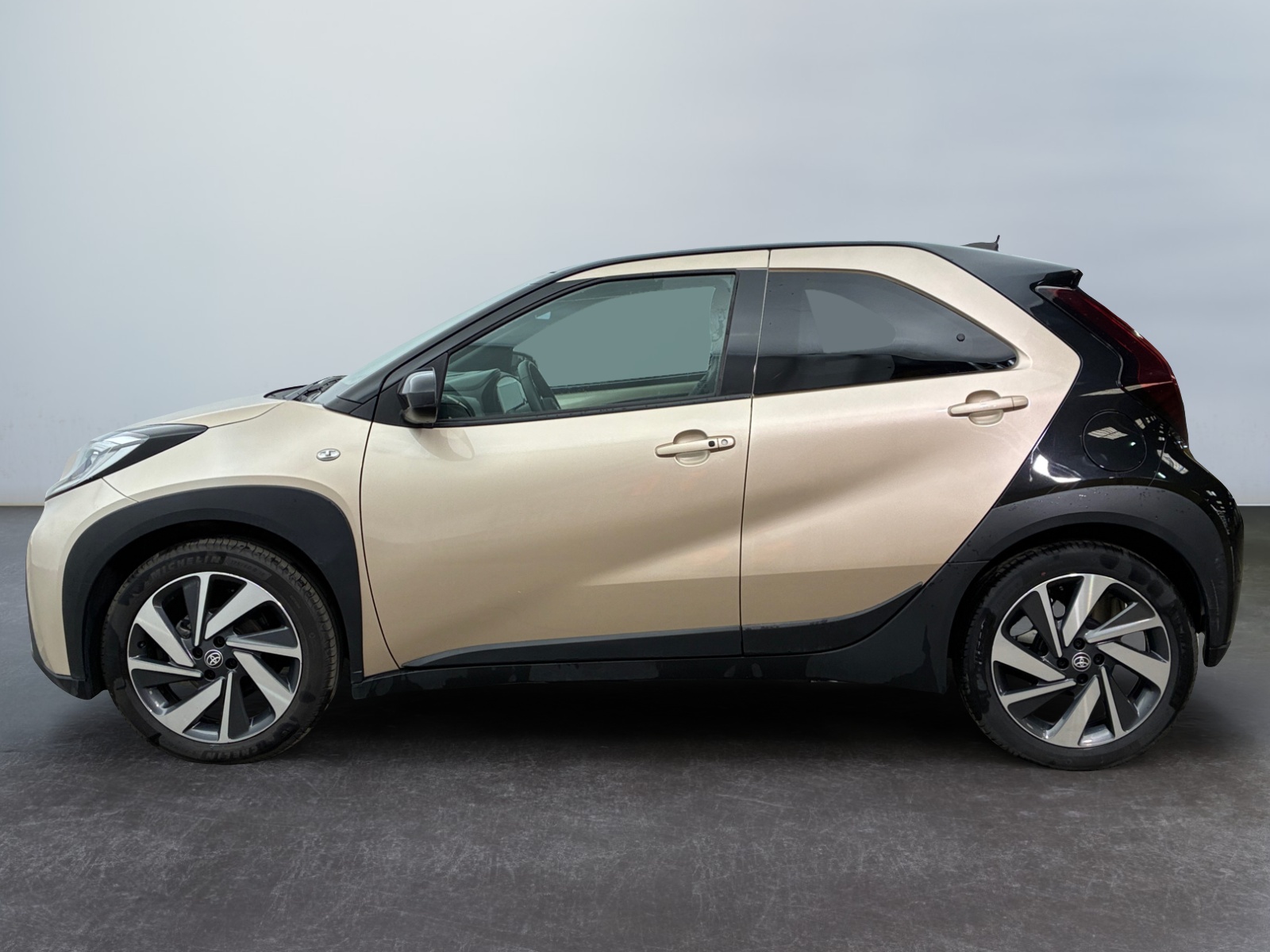 TOYOTA Aygo X 1.0 VVT-i 72 2024
