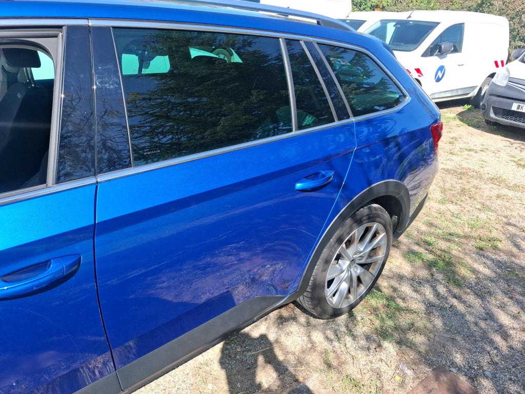 SKODA SUPERB COMBI 2.0 TDI 150 SCR DSG7 Scout 2022