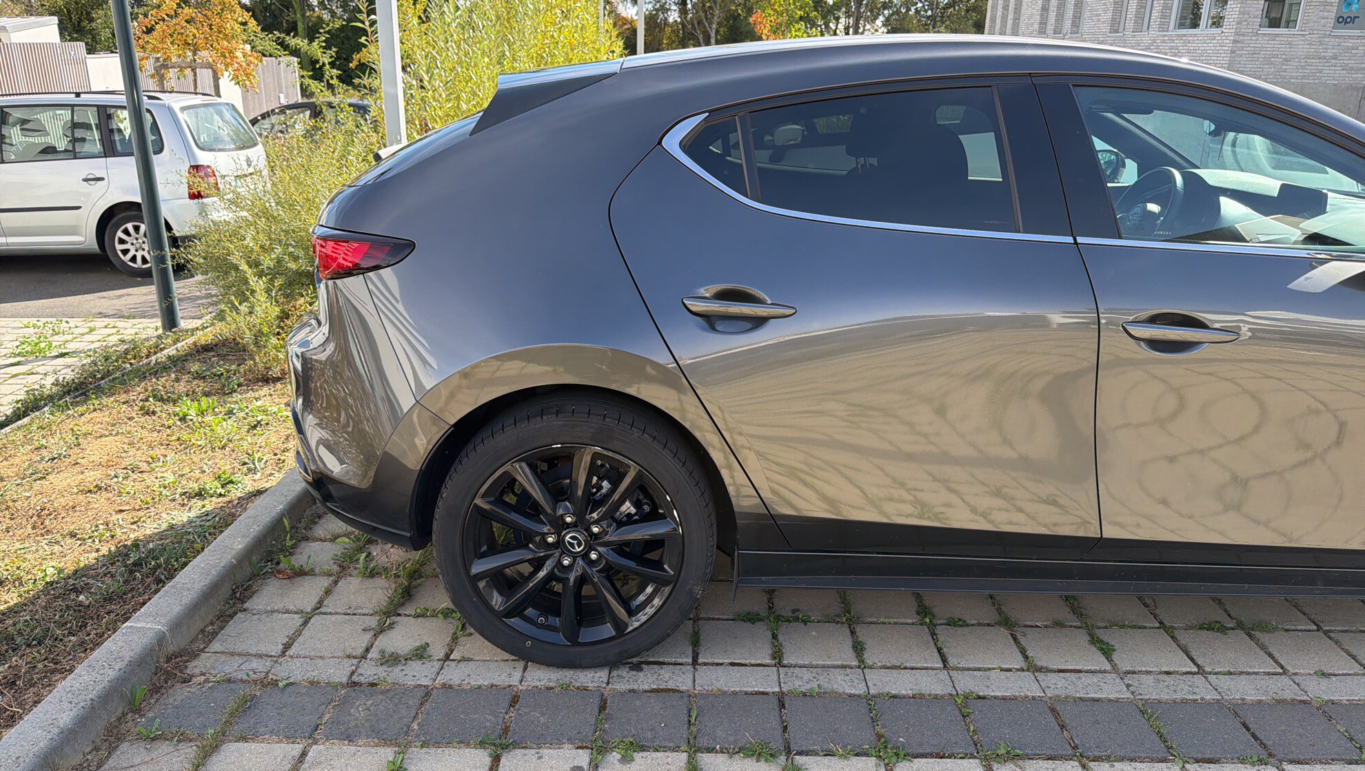 MAZDA MAZDA3 5 portes 2.0L e-SKYACTIV-X M Hybrid 186 ch BVM6 Homura 2023