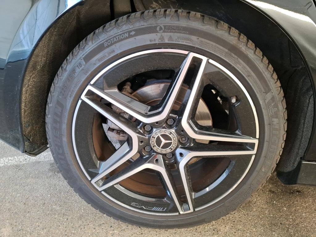 MERCEDES CLASSE A 200 7G-DCT AMG Line 2022