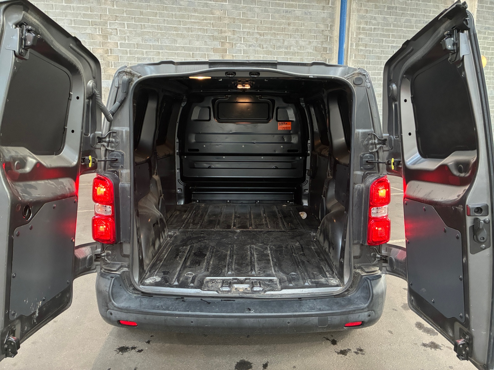 PEUGEOT EXPERT FGN TOLE STANDARD BLUEHDI 145 S&S EAT8 ASPHALT 2022