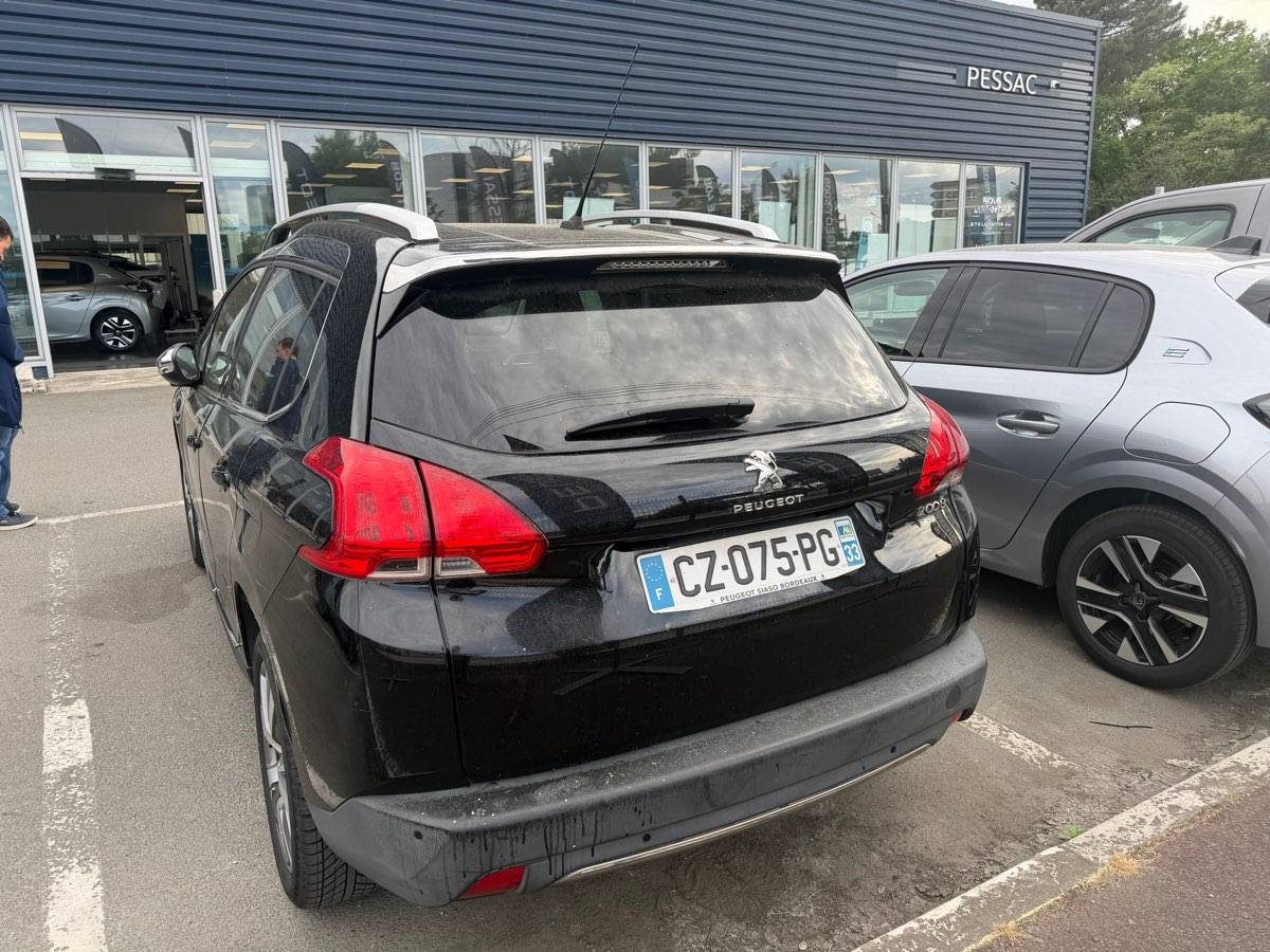 PEUGEOT 2008 1.6 e-HDi 115ch FAP BVM6 Féline Titane Féline Titane 2013