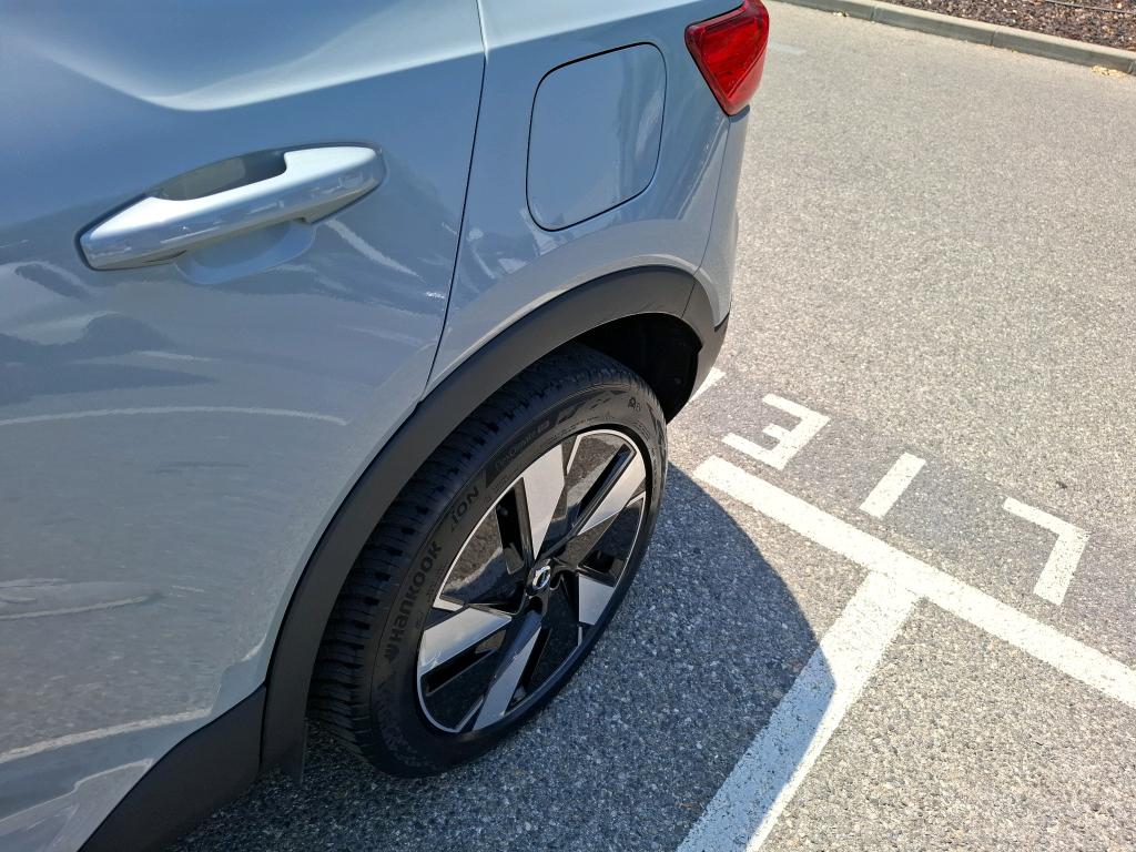 VOLVO XC40 PURE ELECTRIQUE Recharge Extended Range 252 ch 1EDT Ultimate 2023