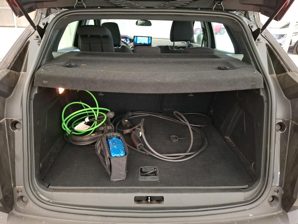 PEUGEOT 3008 Hybrid 180 e-EAT8 Active Pack 2024