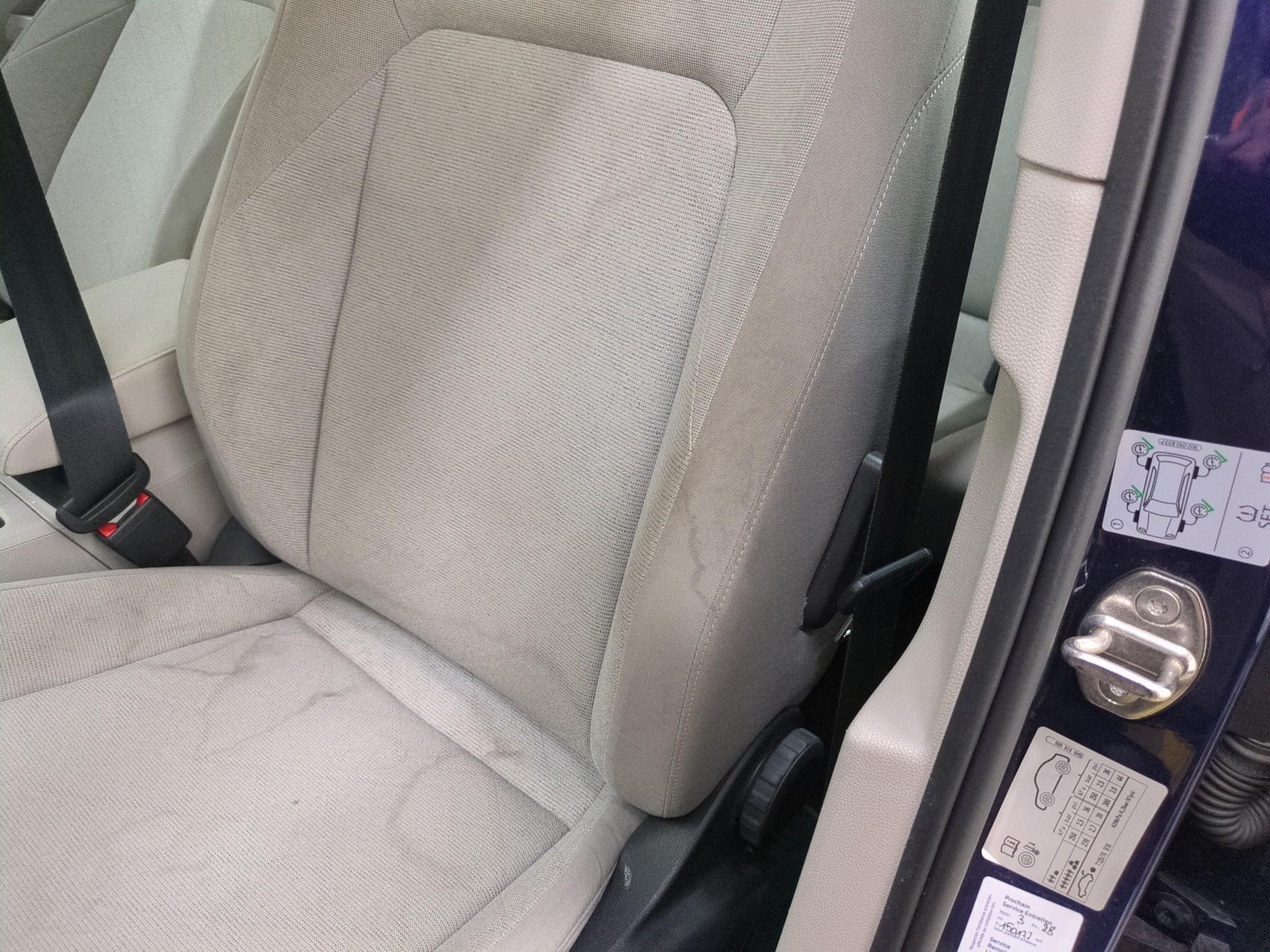 VOLKSWAGEN GOLF 1.0 eTSI OPF 110 DSG7 Life Business 2022