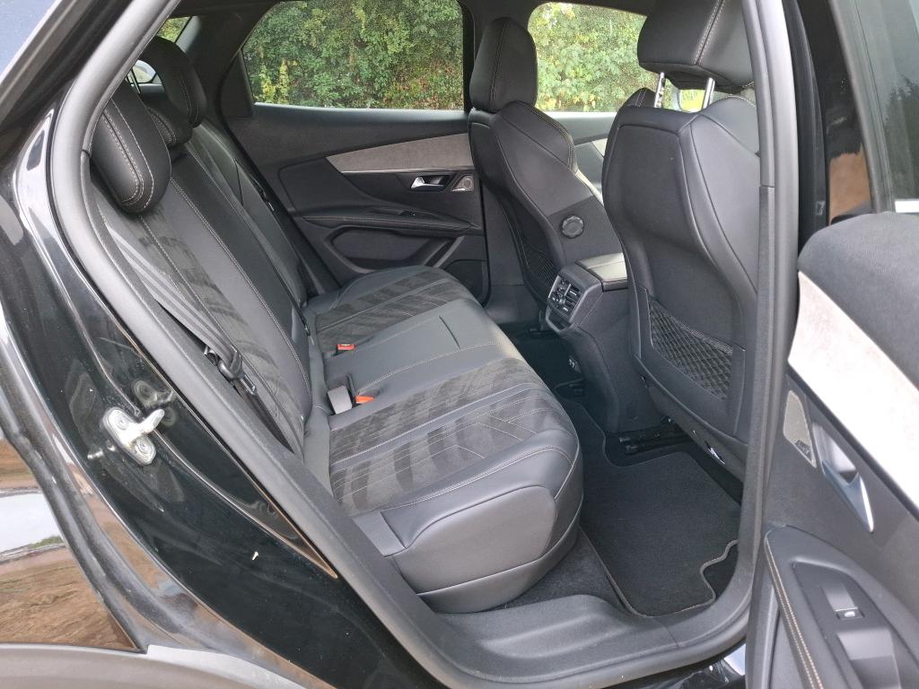 PEUGEOT 3008 Hybrid 225 e-EAT8 GT Pack 2022
