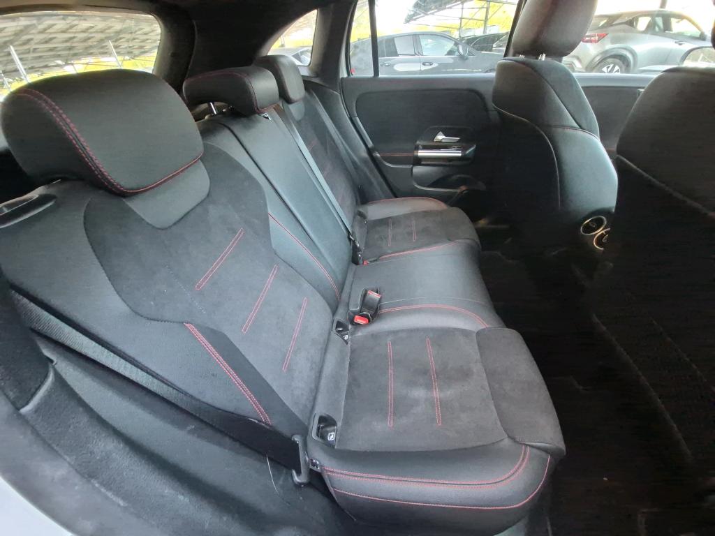MERCEDES-BENZ MERCEDES GLA II 200 d 8G-DCT AMG Line 2022