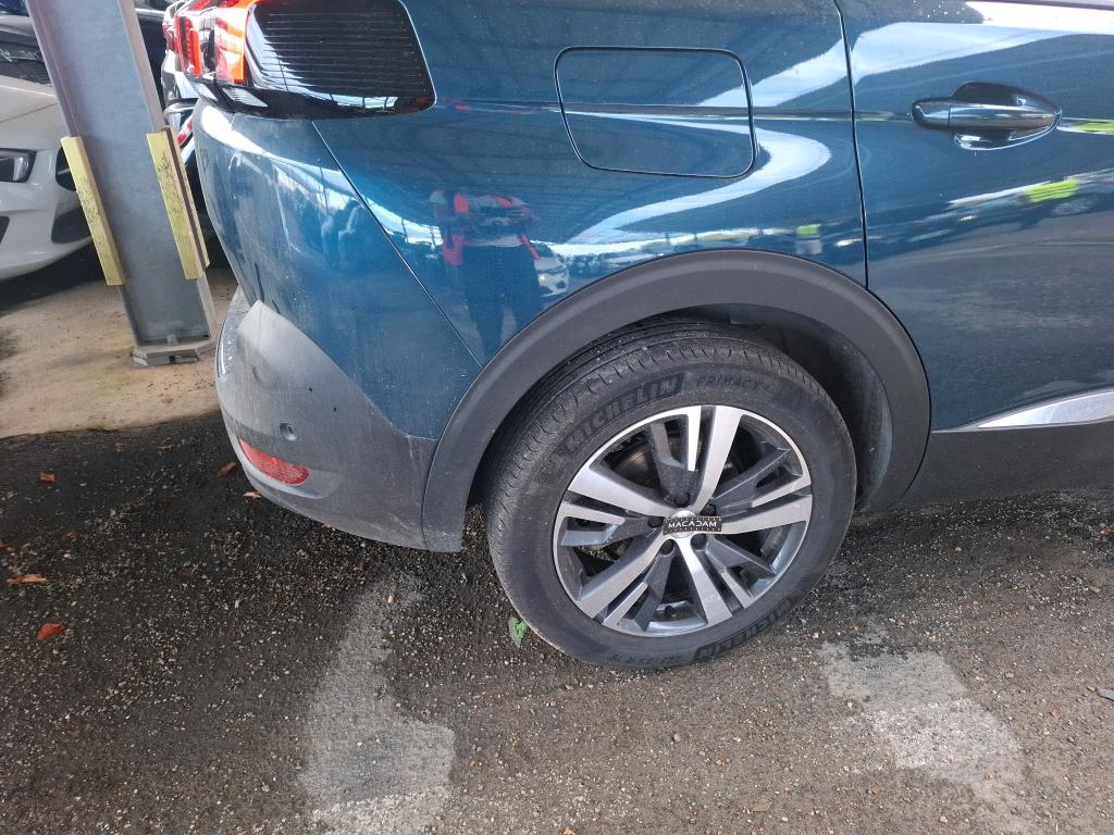 PEUGEOT 5008 BlueHDi 130ch S&S EAT8 Allure Pack 2023