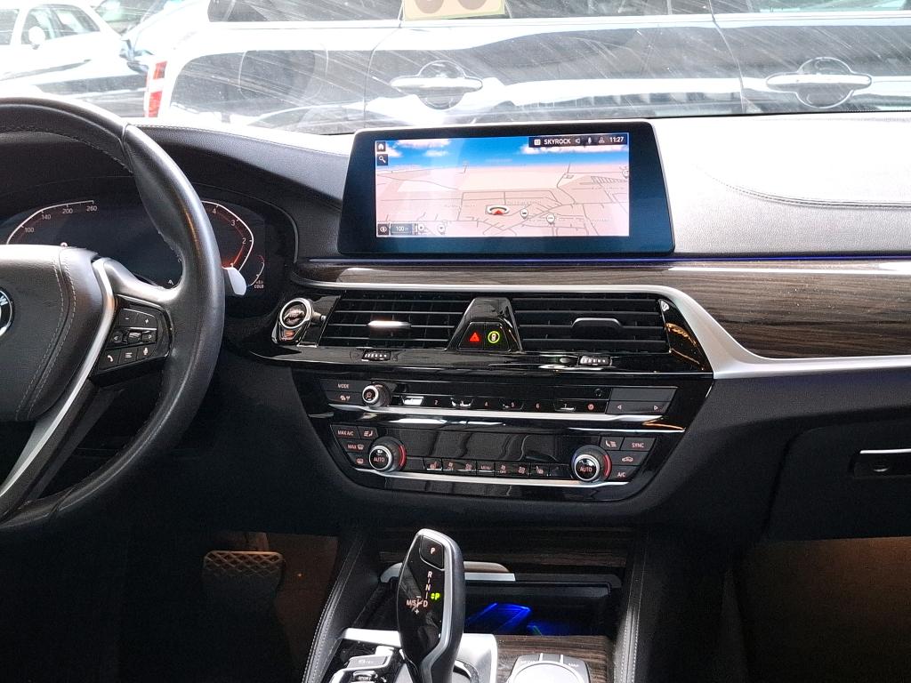 BMW SERIE 5 G30 518d 150 ch BVA8 Luxury 2020