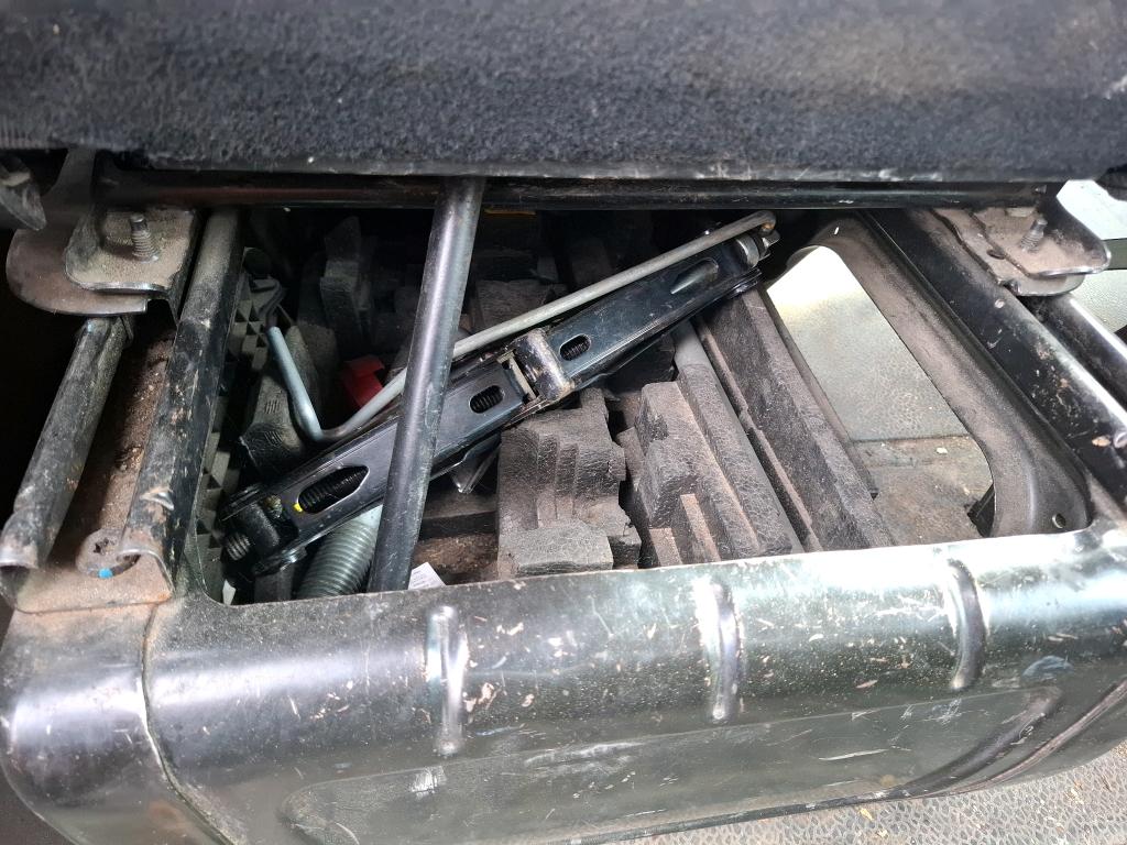 RENAULT MASTER CHASSIS DBLE CAB (09/2010-06/2019 CDC L3 3.5t 2.3 dCi 130 E6 CONFORT 2018
