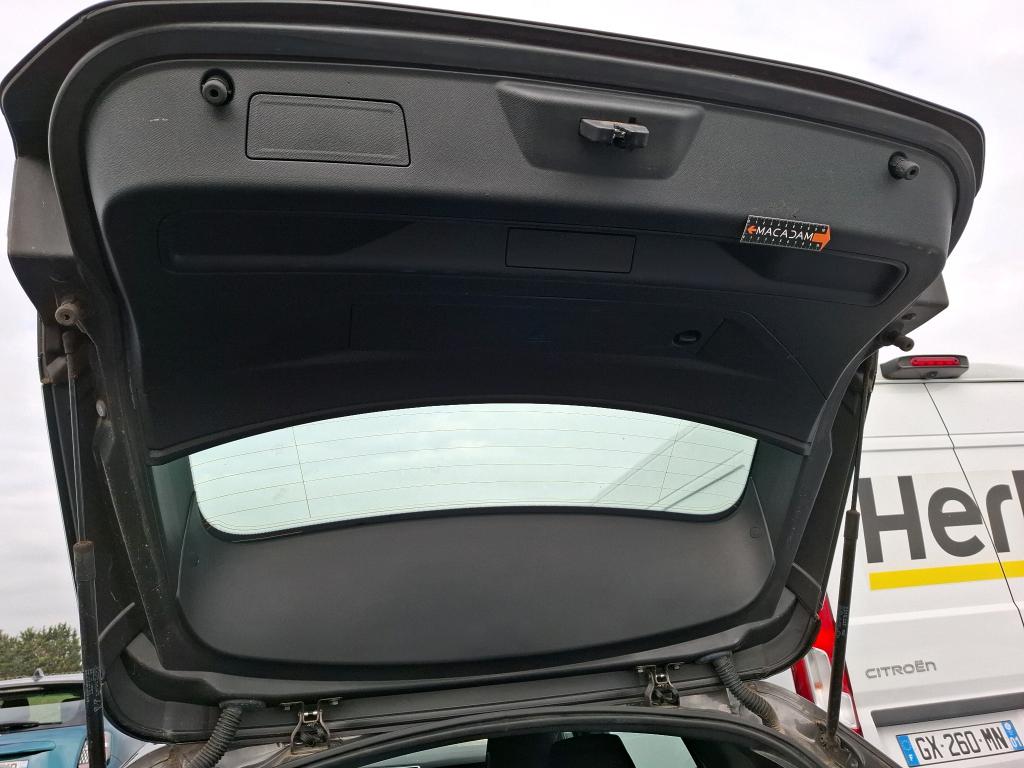 PEUGEOT 508 SW Hybrid 225 e-EAT8 Active Pack 2023