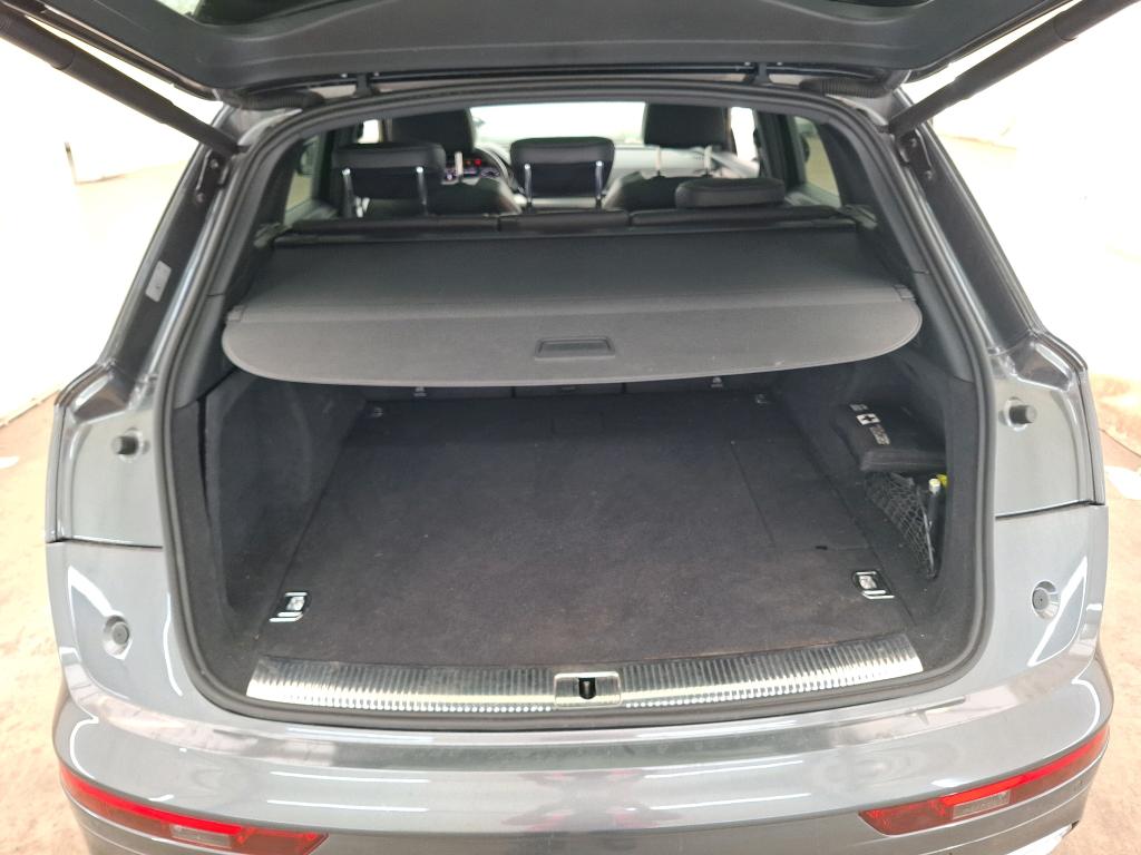 AUDI Q5 55 TFSI e 367 S tronic 7 Quattro line 2020