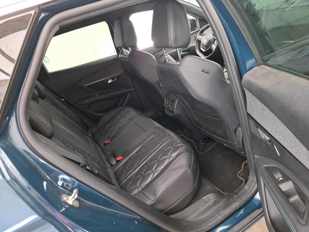 PEUGEOT 3008 Hybrid 225 e-EAT8 Allure Pack 2023