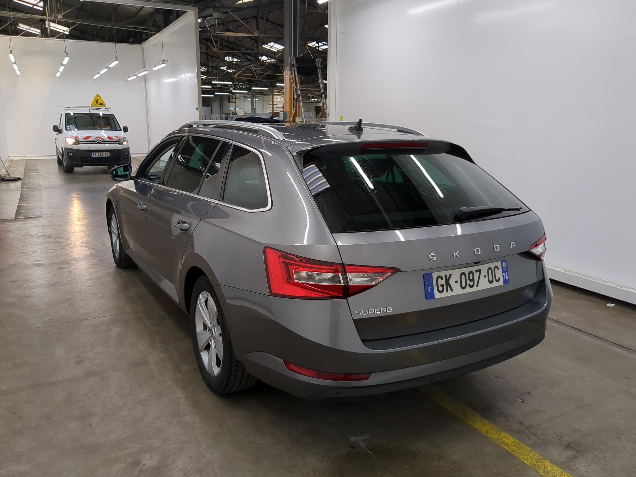 SKODA SUPERB COMBI 2.0 TDI 150 SCR DSG7 Business 2022