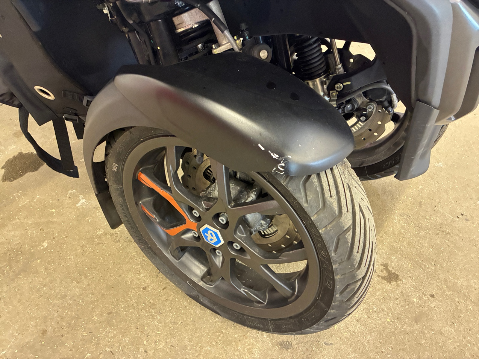 PIAGGIO MP3 530 HPE Exclusive 2024