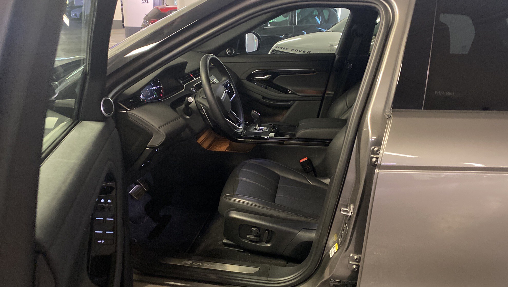 LAND ROVER RANGE Evoque Mark III P300e PHEV AWD BVA8 R-Dynamic SE 2023