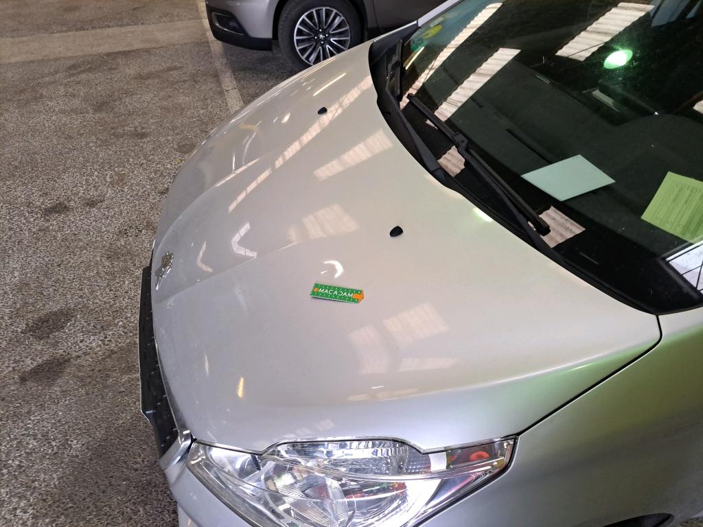 PEUGEOT 208 1.6 e-HDi 92ch FAP BVM5 Active 2012
